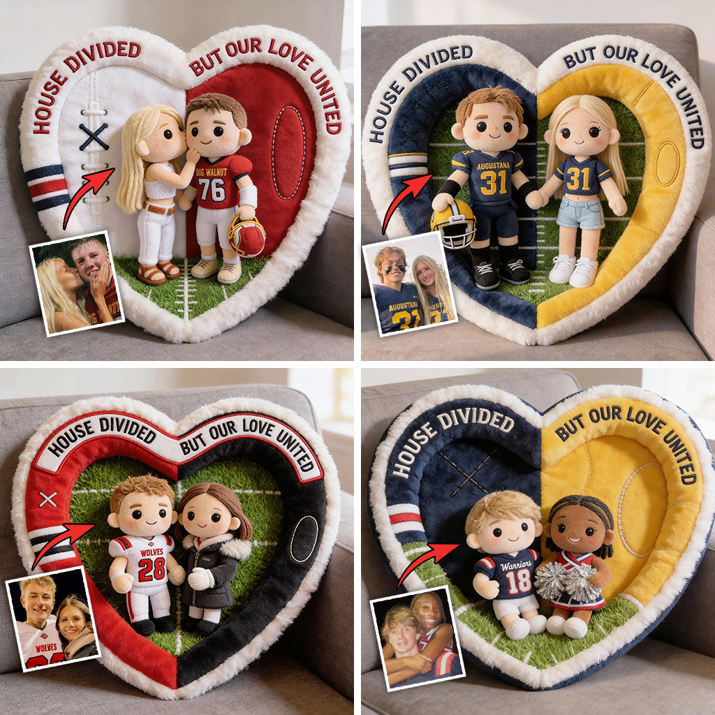 Football House Divided - Coussin personnalisé en fausse fourrure en forme de football