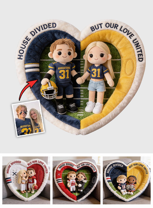 Football House Divided - Coussin personnalisé en fausse fourrure en forme de football