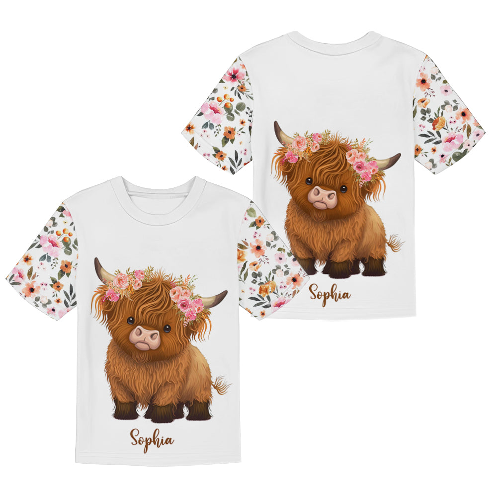 Hochlandrind mit Blumenmuster – Personalisiertes T-Shirt und Shorts für Kinder mit Hochlandrind-Motiv