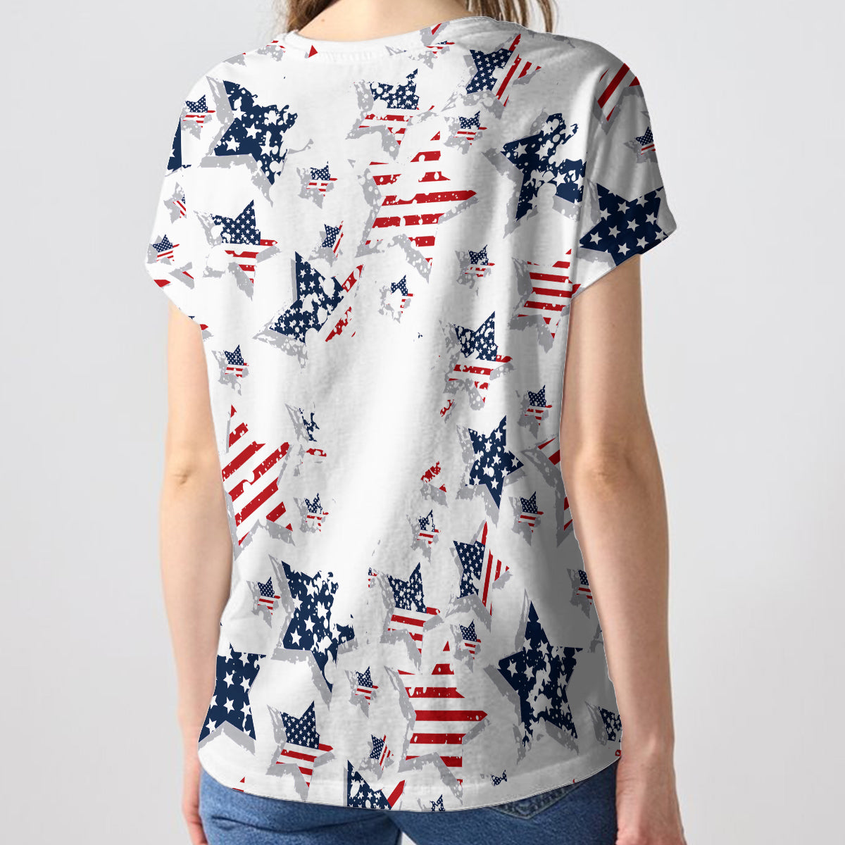 Patriot Dog Mom - Personalisiertes T-Shirt mit V-Ausschnitt und vollflächigem Hunde-Aufdruck