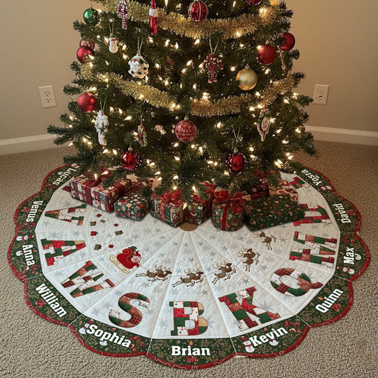 Personalisierte Weihnachtsbaumdecke, Aufnäher mit Familieninitialen – Personalisierte Weihnachtsbaumdecke in Familienform