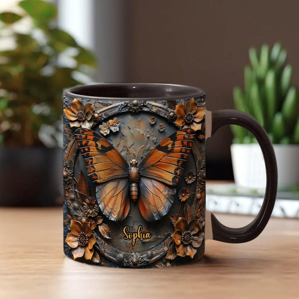 Wunderschöne Monarchfalter-Tasse mit personalisiertem Schmetterlingsmotiv