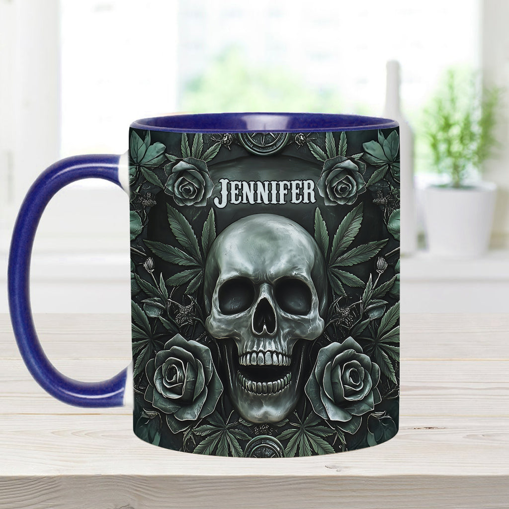 Totenkopf-Cannabisblatt - Personalisierter Becher mit Cannabis-Akzent
