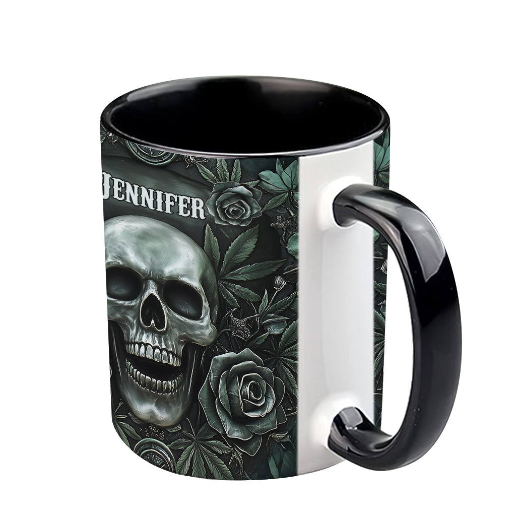 Totenkopf-Cannabisblatt - Personalisierter Becher mit Cannabis-Akzent