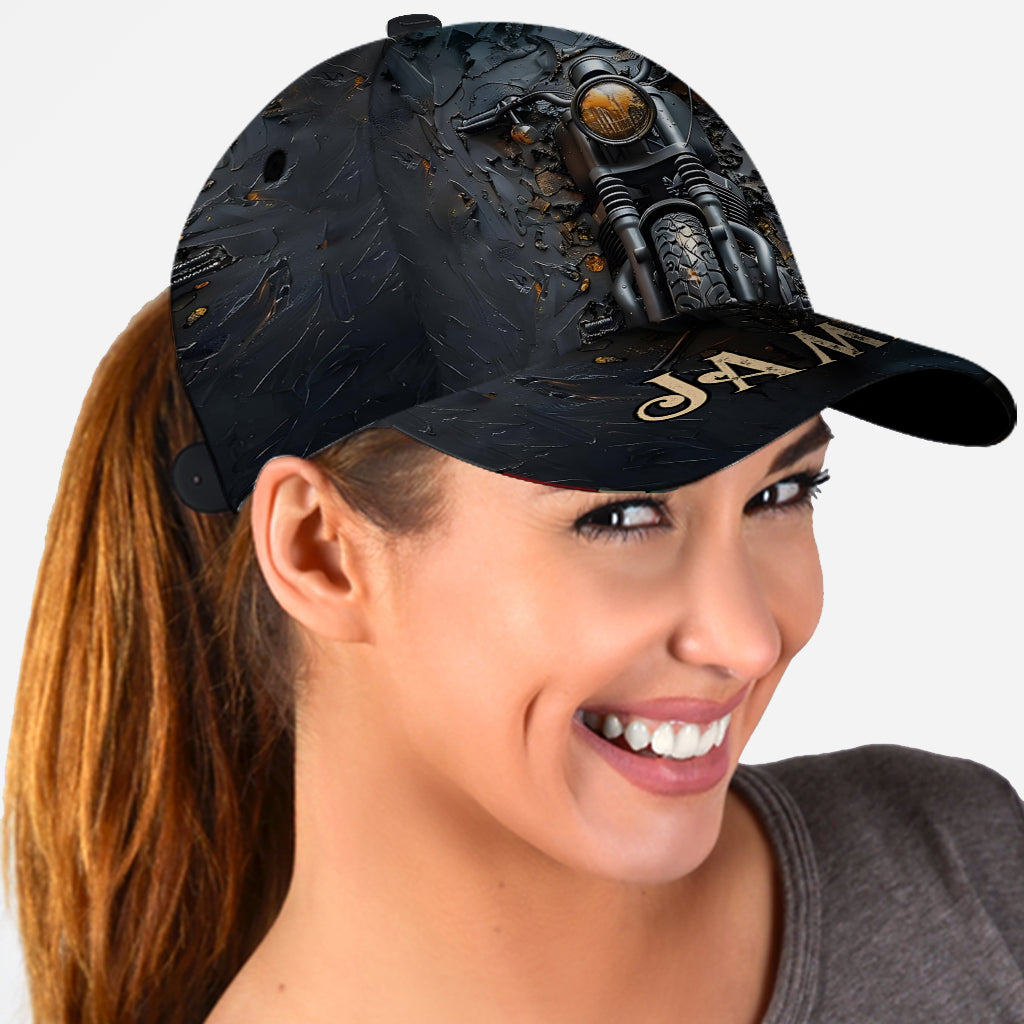 Ne sous-estimez jamais un vieux motard ! – Casquette de motard classique personnalisée