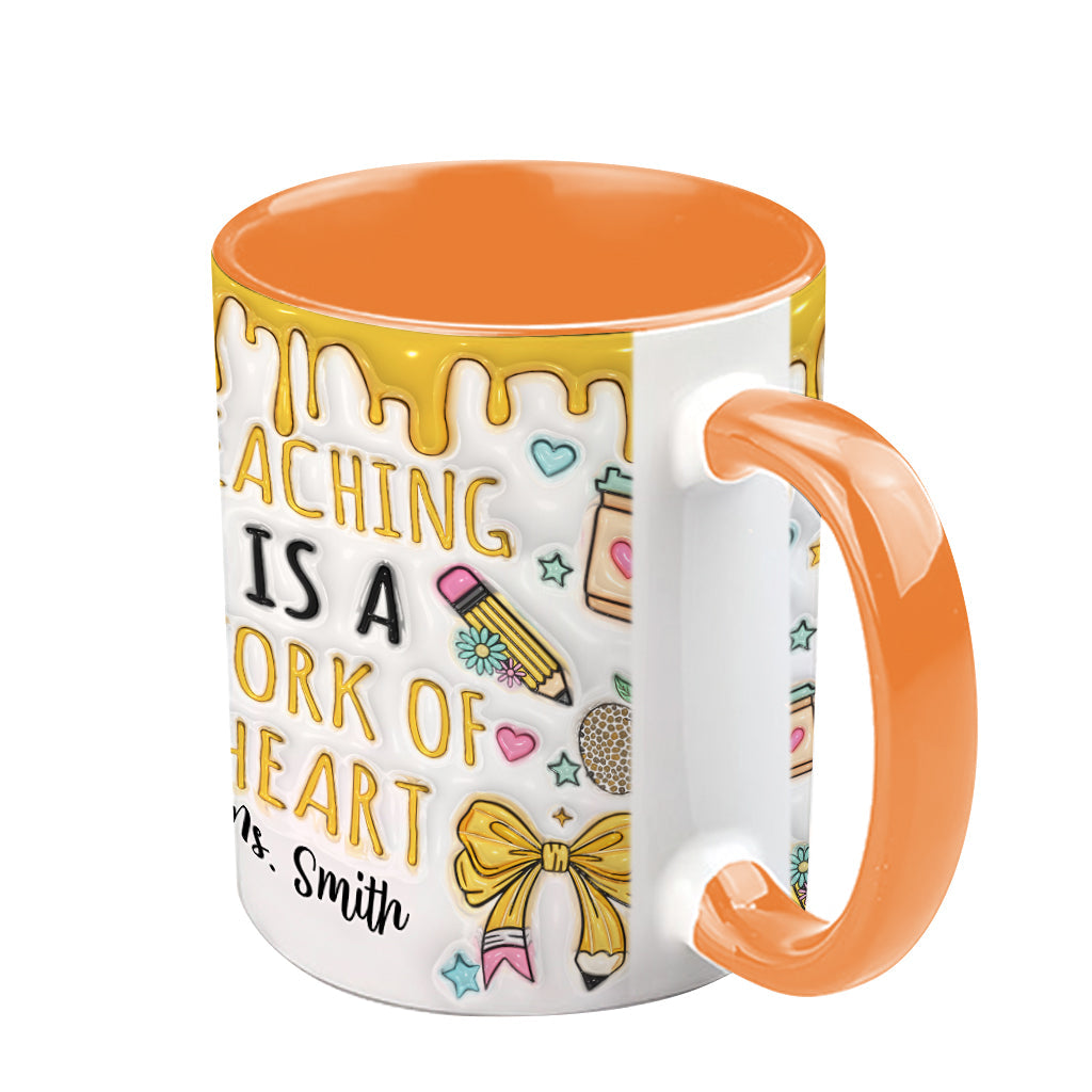 Lehren ist eine Herzensangelegenheit – Personalisierte Tasse mit Lehrermotiv