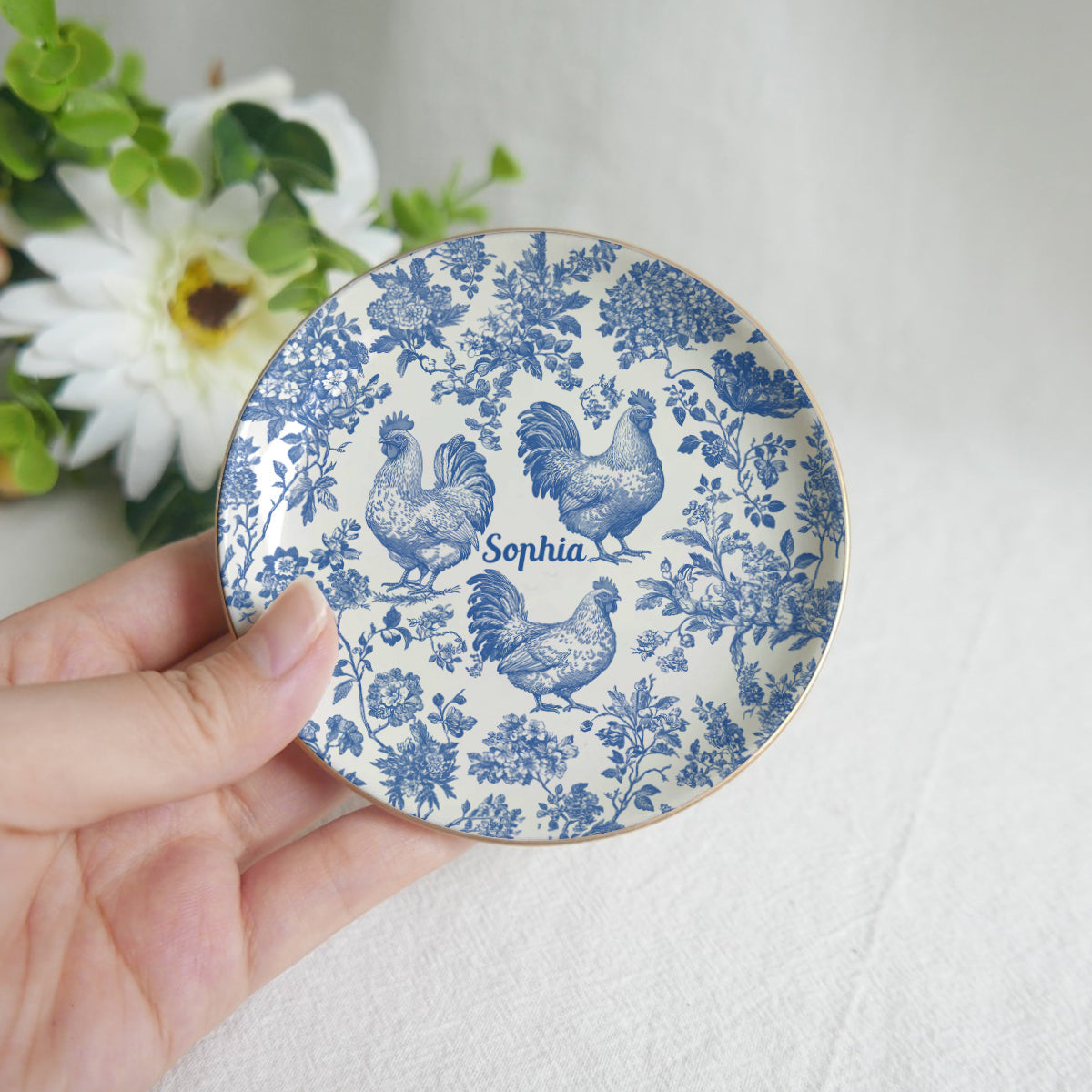 Personalisierte Schmuckschale mit Hühnermotiv im Toile-de-Jouy-Stil