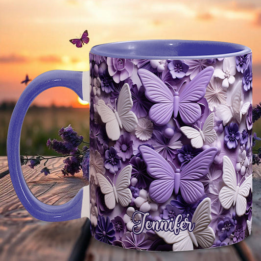 Personalisierte Tasse mit Schmetterlingsmotiv in Lila Schmetterlings-Optik