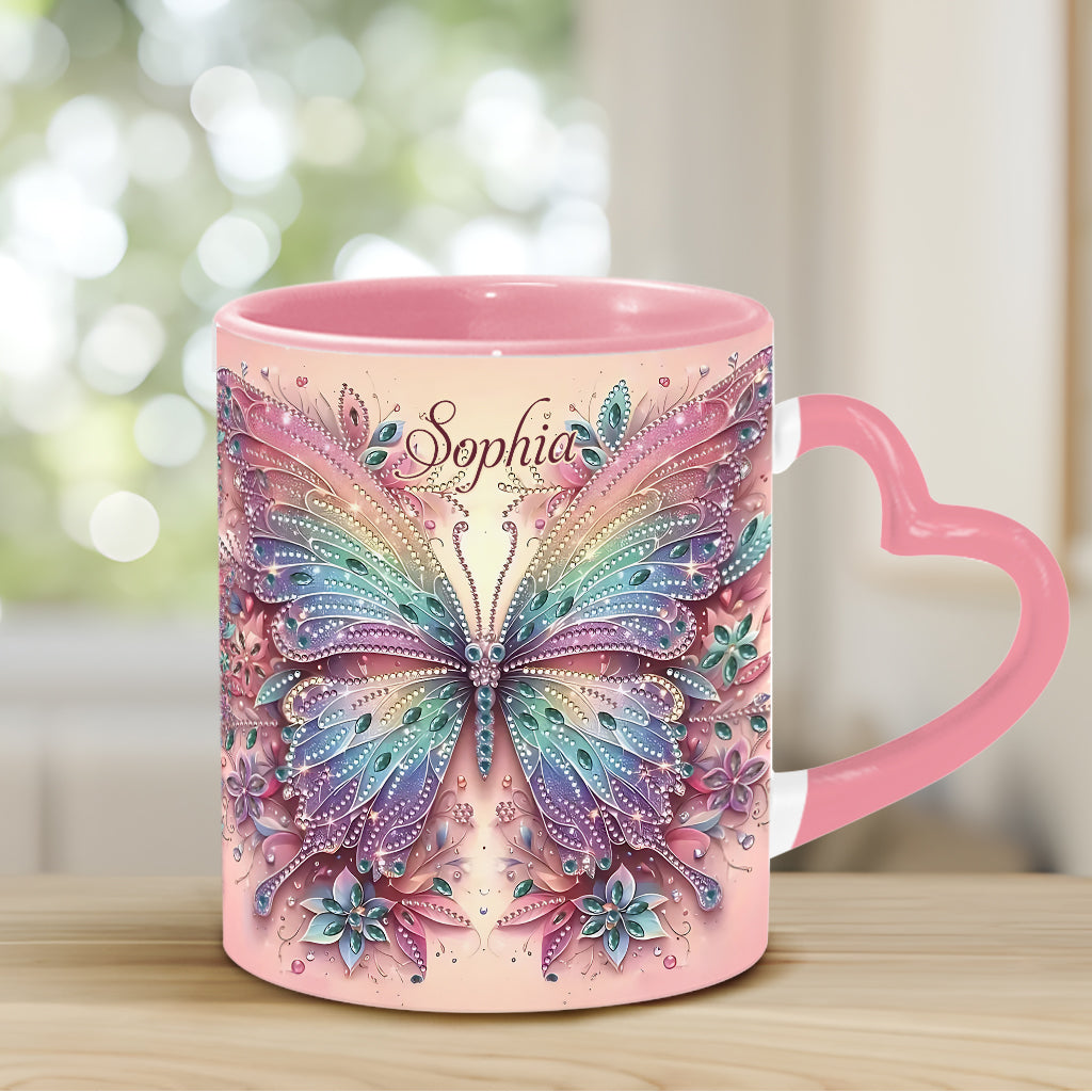 Schmetterling & Blume – Personalisierte Tasse mit Schmetterlingsherz-Henkel