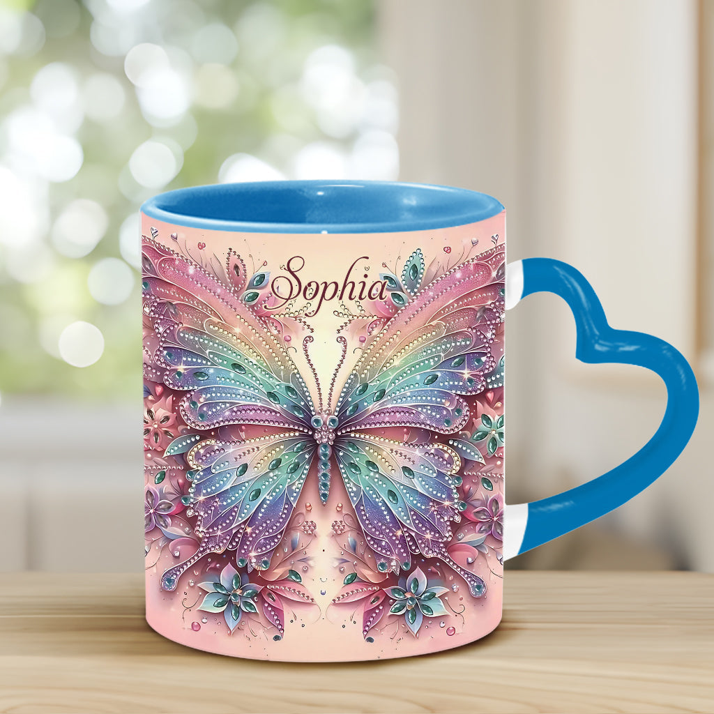 Schmetterling & Blume – Personalisierte Tasse mit Schmetterlingsherz-Henkel