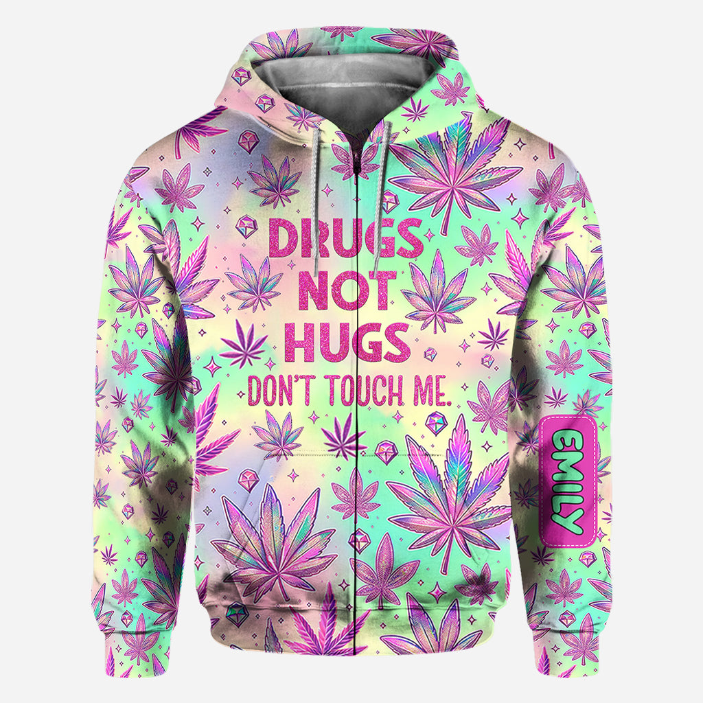 Drogen statt Umarmungen – Personalisiertes „Grass-über-alles“-Shirt
