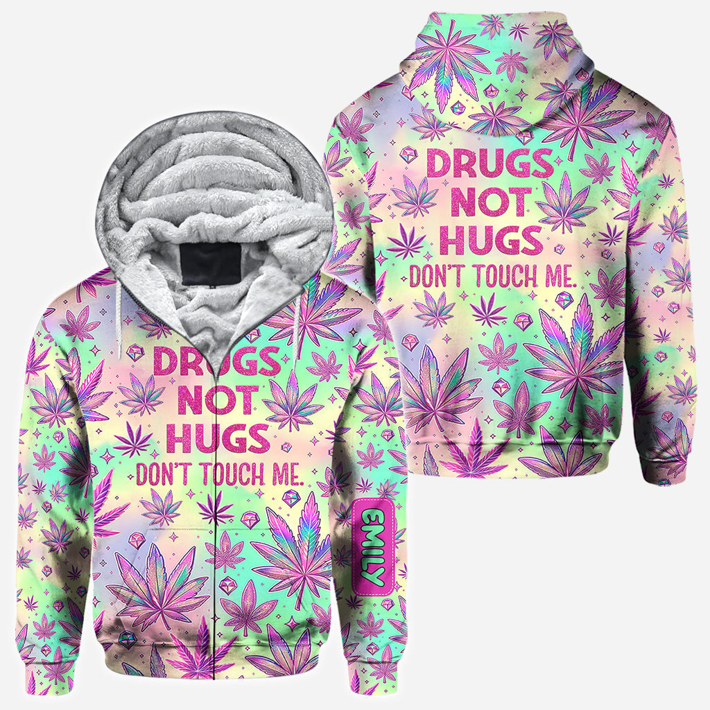Drogen statt Umarmungen – Personalisiertes „Grass-über-alles“-Shirt