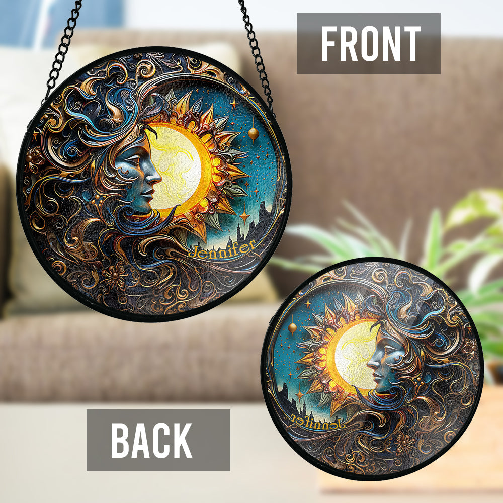 Lebe nach der Sonne, liebe nach dem Mond – Personalisierter Hippie-Sonnenfänger aus Buntglas