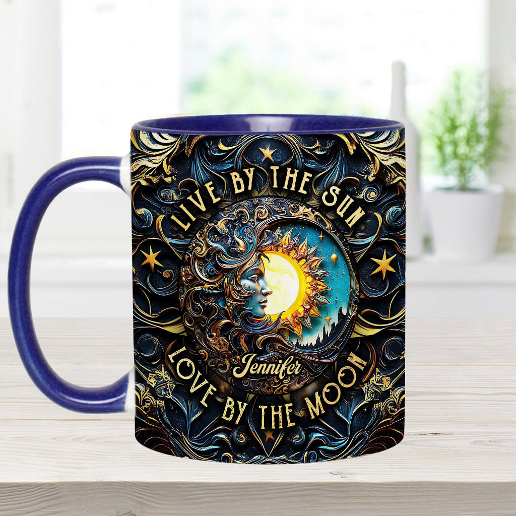 Lebe nach der Sonne, liebe nach dem Mond – Personalisierte Tasse mit Hippie-Akzent