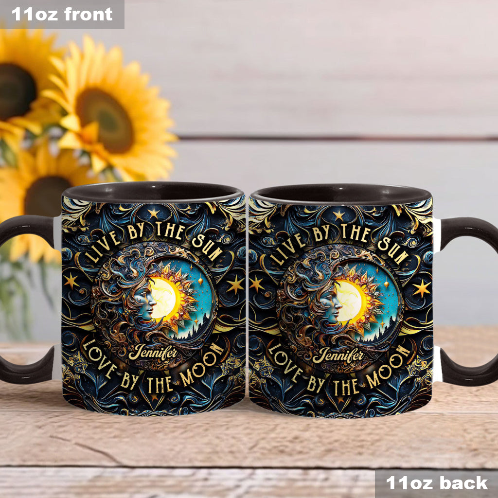 Lebe nach der Sonne, liebe nach dem Mond – Personalisierte Tasse mit Hippie-Akzent