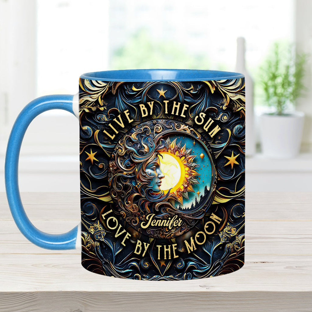 Lebe nach der Sonne, liebe nach dem Mond – Personalisierte Tasse mit Hippie-Akzent