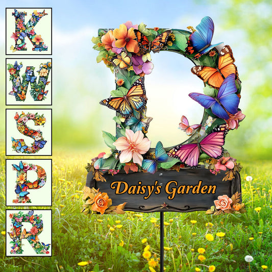 Brief mit Blumen- und Schmetterlingsmotiv – Personalisierte Gartendekoration aus Metall