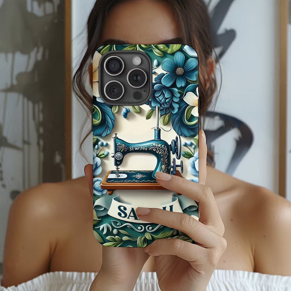 Blaue Nähmaschine – Personalisierte Handyhülle mit vollflächigem Nähmaschinen-Print