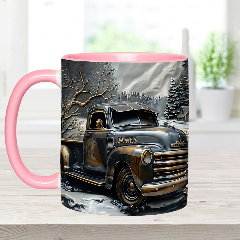 Ne sous-estimez jamais un vieux routier au volant d'un camion - Mug personnalisé pour routier