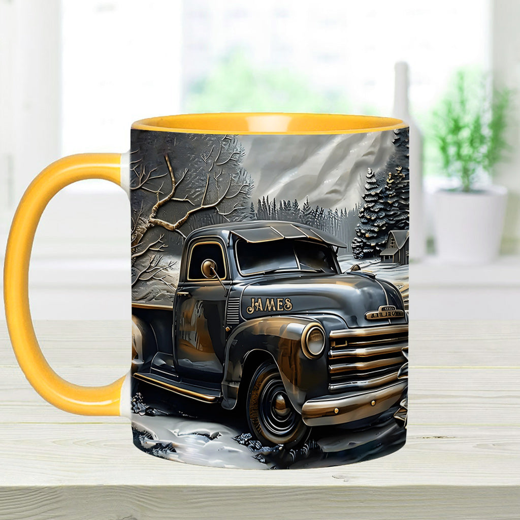 Ne sous-estimez jamais un vieux routier au volant d'un camion - Mug personnalisé pour routier