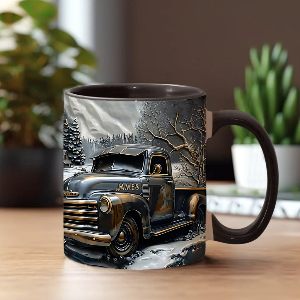Ne sous-estimez jamais un vieux routier au volant d'un camion - Mug personnalisé pour routier