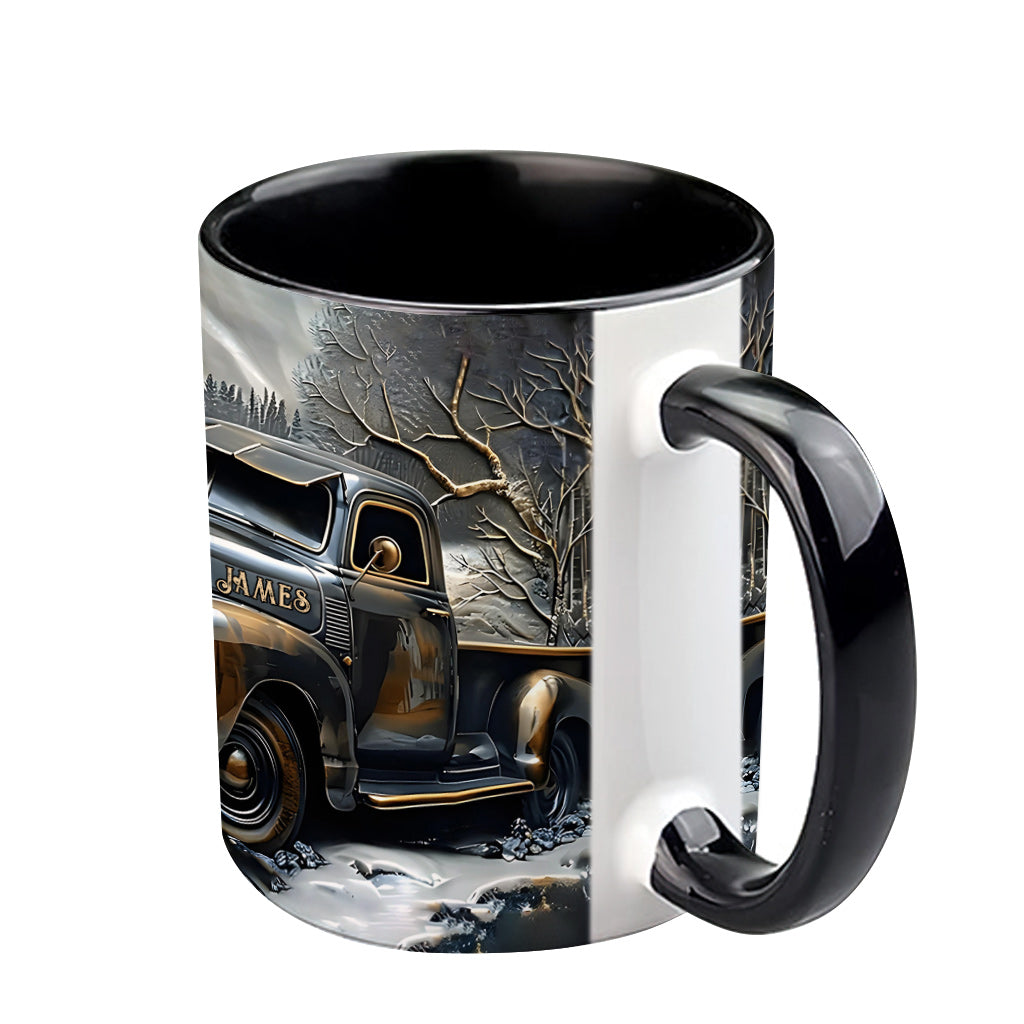 Ne sous-estimez jamais un vieux routier au volant d'un camion - Mug personnalisé pour routier