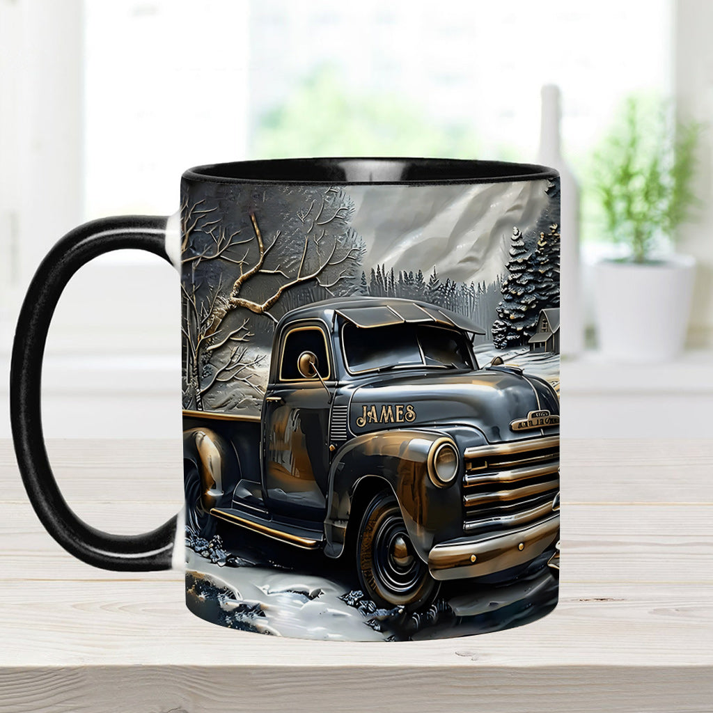 Ne sous-estimez jamais un vieux routier au volant d'un camion - Mug personnalisé pour routier
