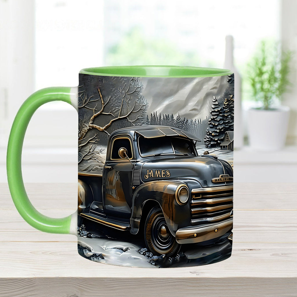 Ne sous-estimez jamais un vieux routier au volant d'un camion - Mug personnalisé pour routier