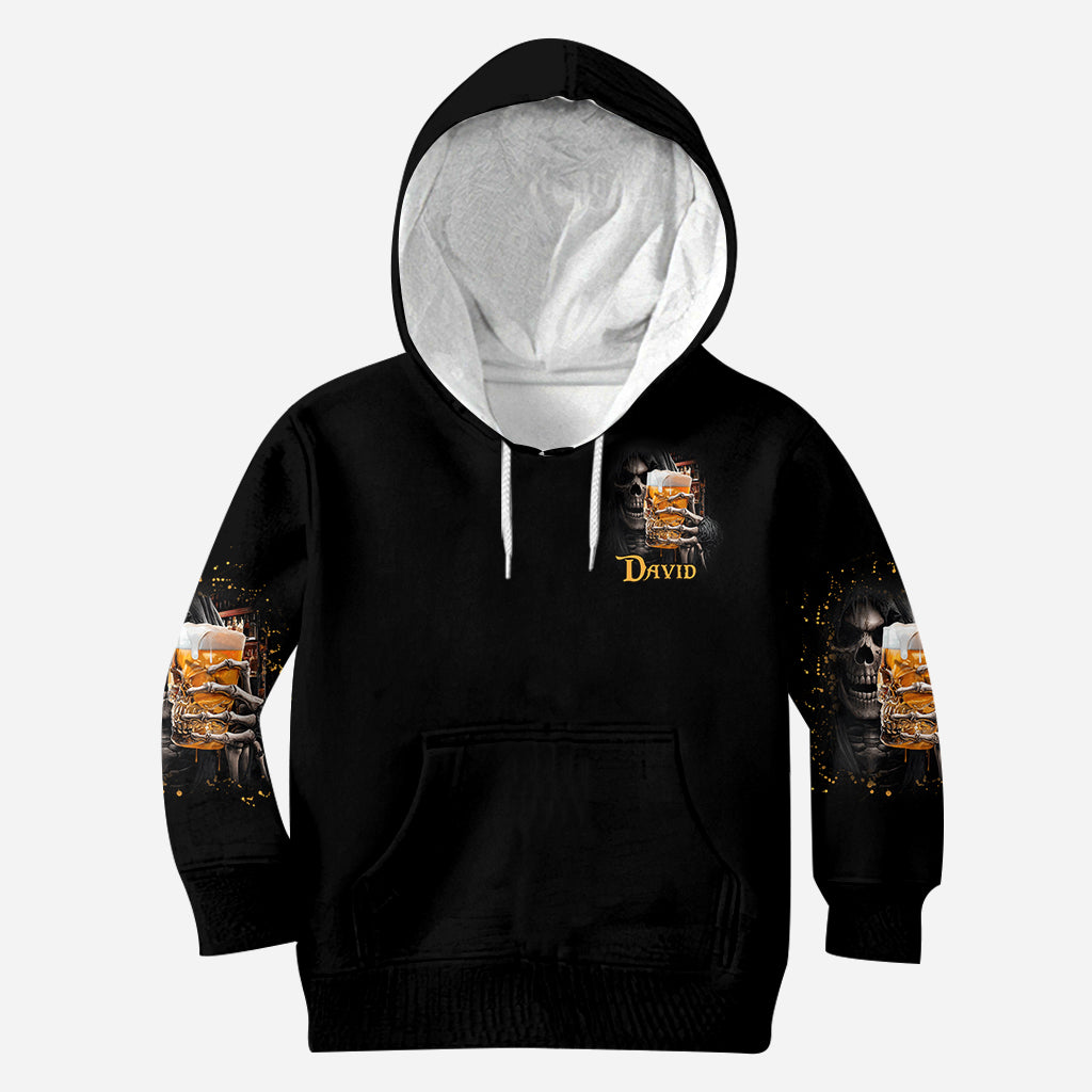 Lasst uns ein Bier trinken! - Personalisiertes T-Shirt mit Bier-Aufdruck