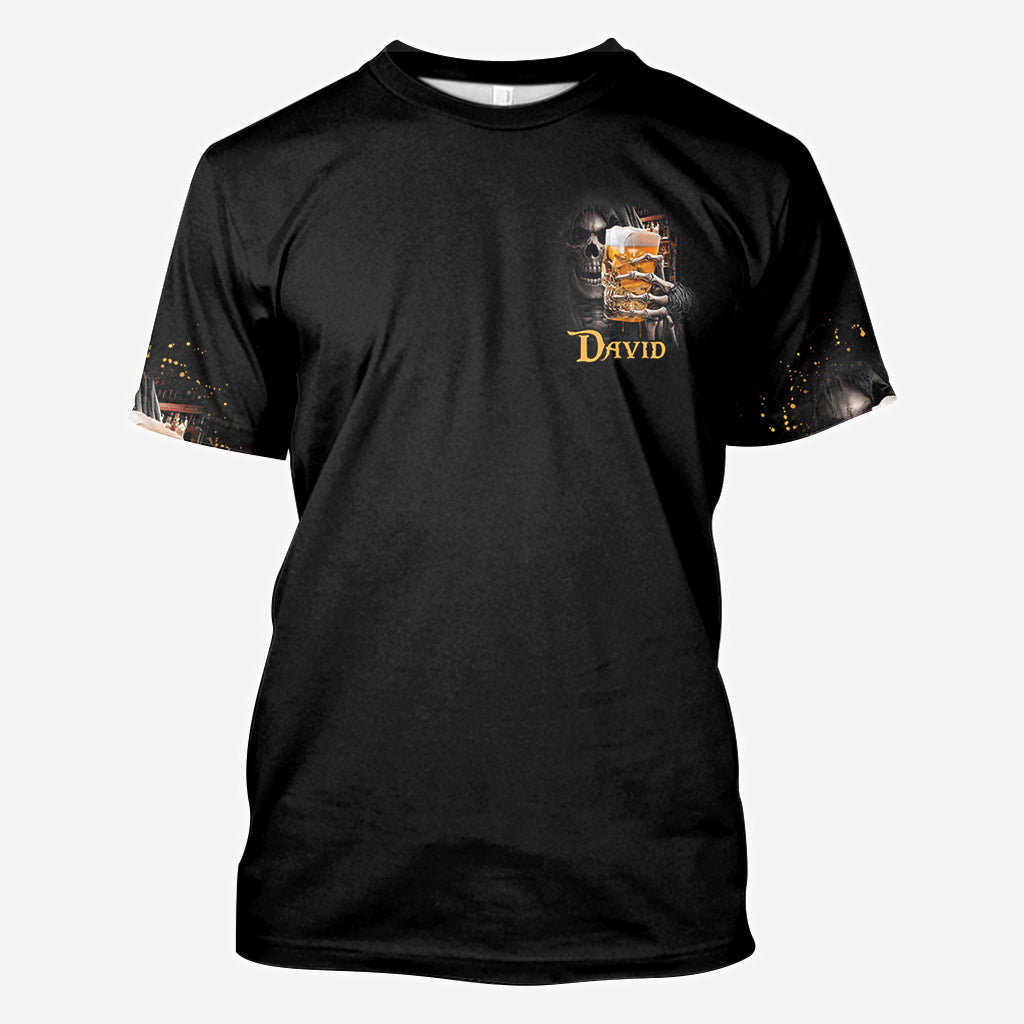 Lasst uns ein Bier trinken! - Personalisiertes T-Shirt mit Bier-Aufdruck