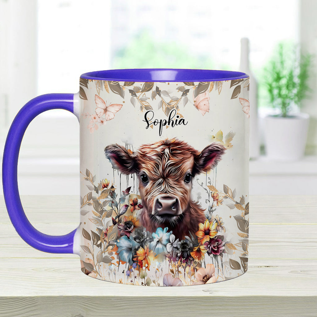Personalisierte Tasse mit Blumenmotiv und Kuhmotiv