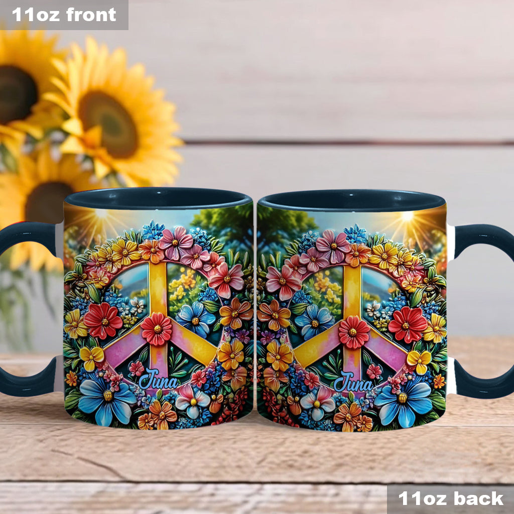 Personalisierte Tasse mit Blumen-Friedenszeichen und Hippie-Akzent