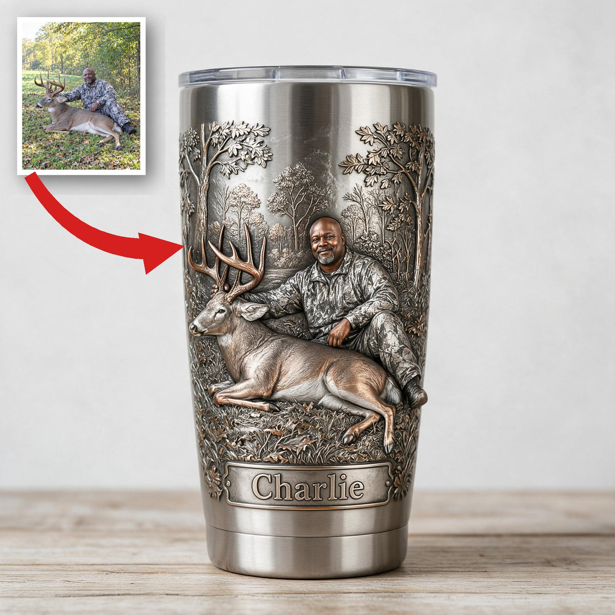Personalisierter Mittelalterlicher Schwarzer Jäger mit Reh Tumbler, Geschenk für Jäger