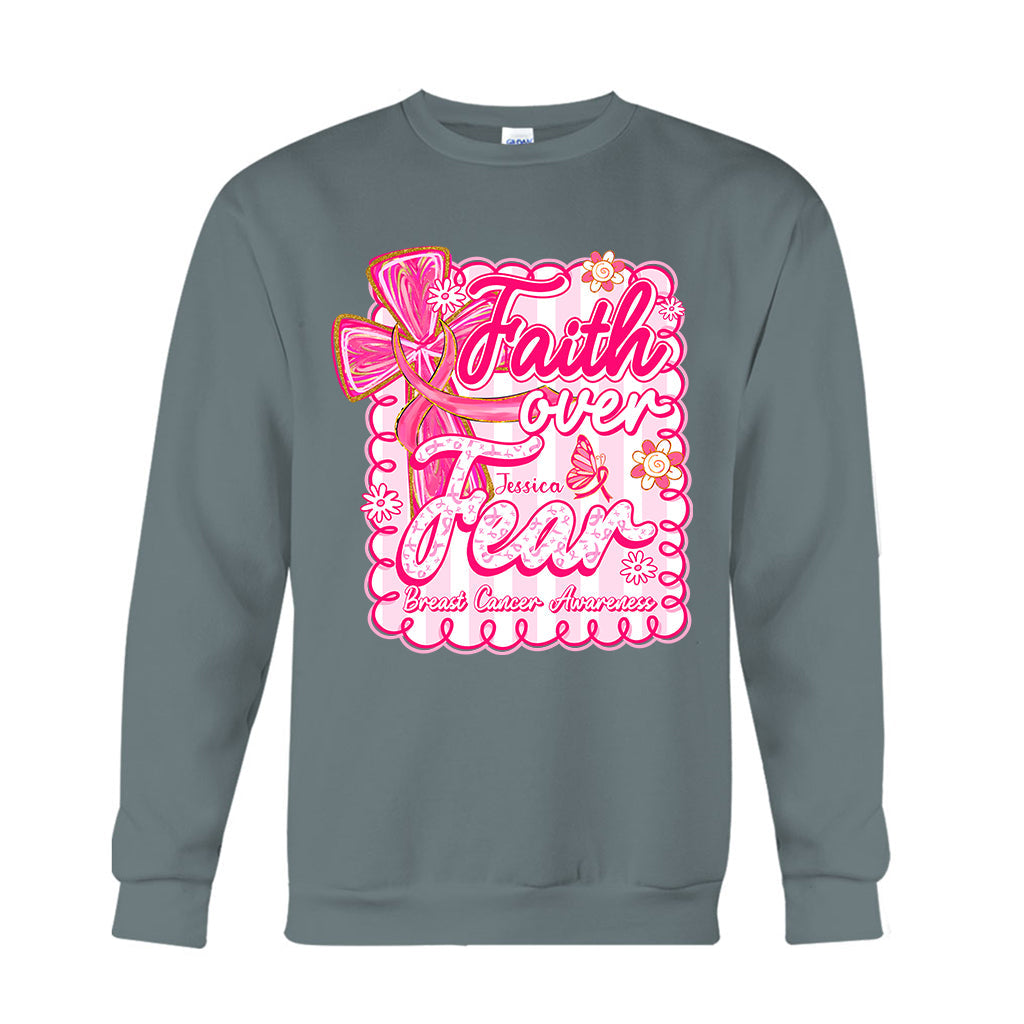 Preppy Brustkrebs: Glaube statt Angst – Personalisiertes T-Shirt und Hoodie zur Sensibilisierung für Brustkrebs