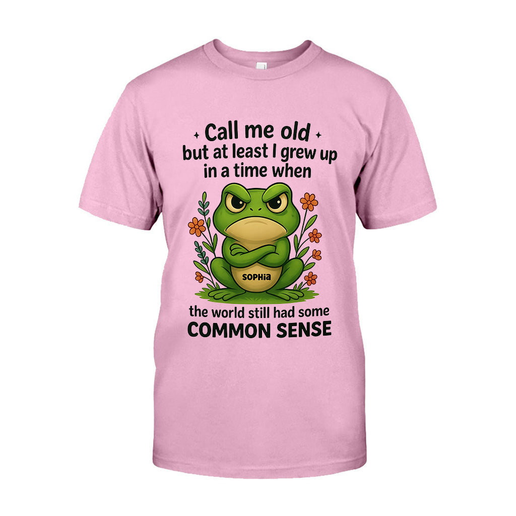 Call Me Old – Personalisiertes T-Shirt und Hoodie mit Froschmotiv