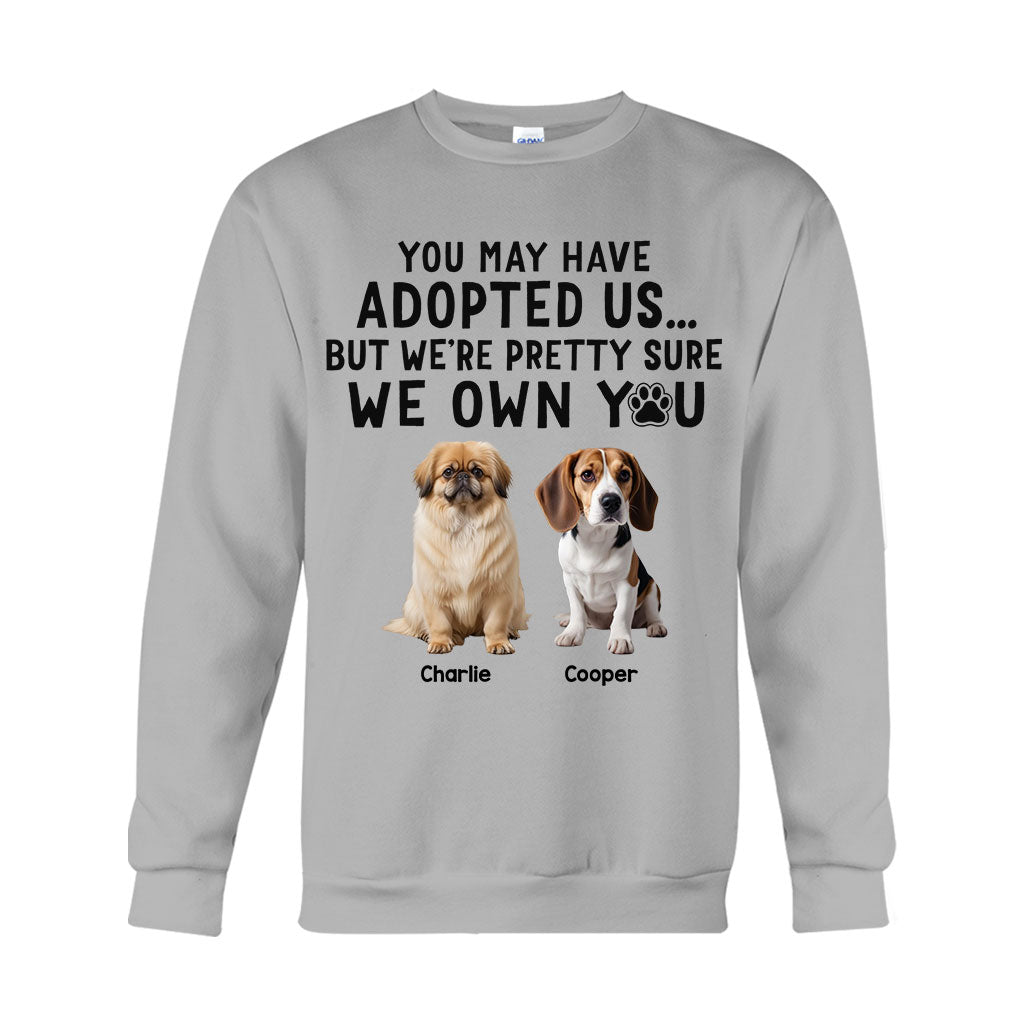 Ich bin mir ziemlich sicher, dass du mir gehörst – Personalisiertes Hunde-T-Shirt und Hoodie