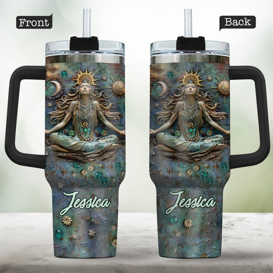 Verliere den Verstand, finde deine Seele – Personalisierter Yoga-Becher mit Henkel