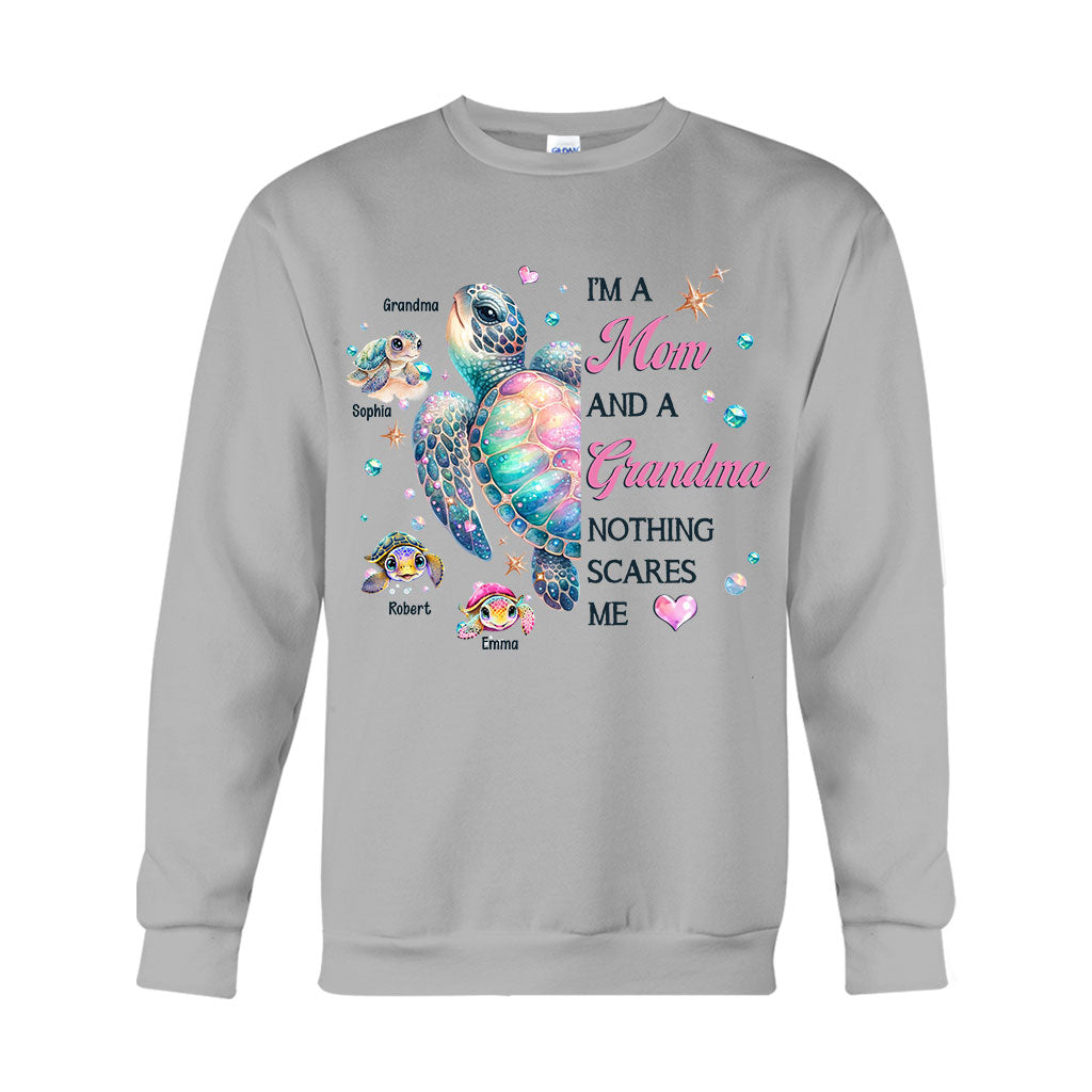 Nothing Scares Me Grandma Turtle - Personalized Grandma T-shirt And Hoodie