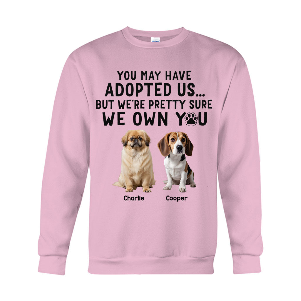Ich bin mir ziemlich sicher, dass du mir gehörst – Personalisiertes Hunde-T-Shirt und Hoodie