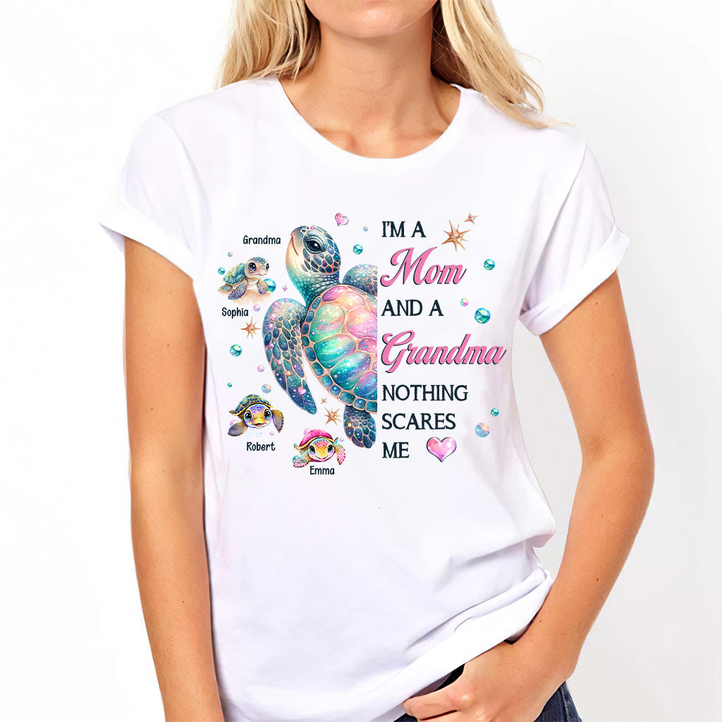 Nothing Scares Me Grandma Turtle - Personalized Grandma T-shirt And Hoodie