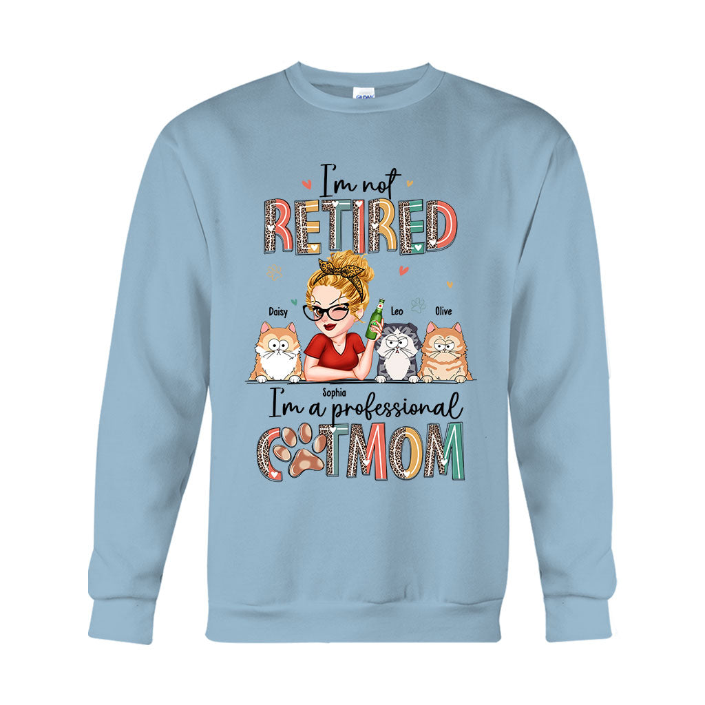 Ich bin nicht im Ruhestand, ich bin eine professionelle Hunde-/Katzenmama – personalisiertes Hunde-T-Shirt und Hoodie