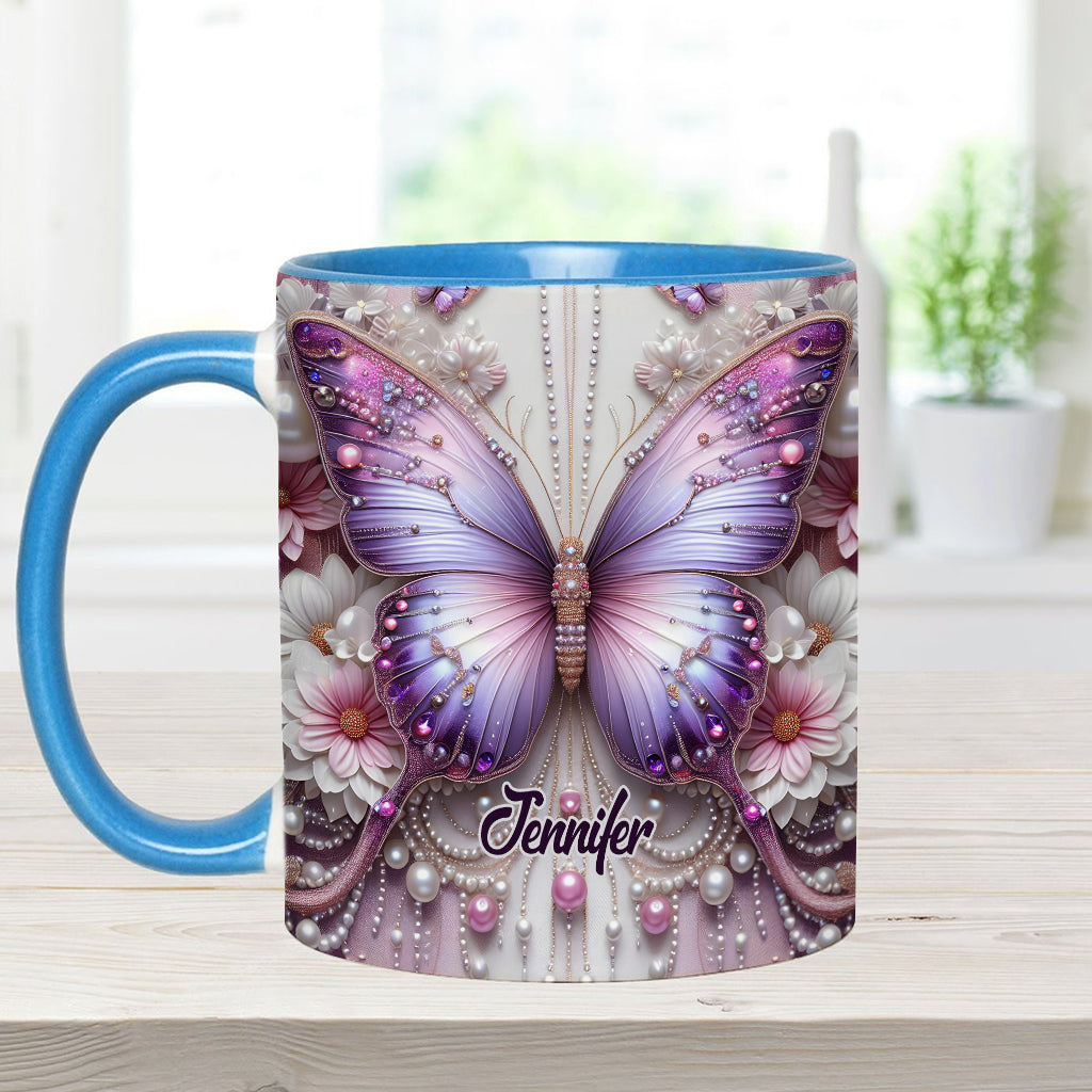 Personalisierte Tasse mit Schmetterlingsmotiv und Blumenmuster