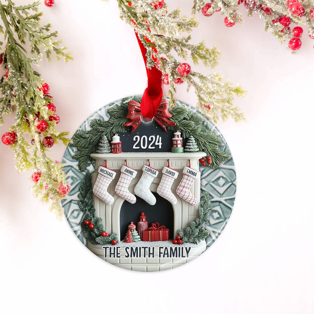 Kamin-Familiensocken – Personalisierter Keramikkreis als Familienornament