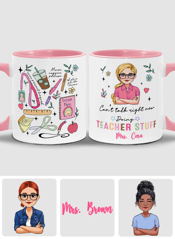 Kann gerade nicht reden, bin mit Lehreraufgaben beschäftigt - Personalisierte Tasse mit Lehrerakzent