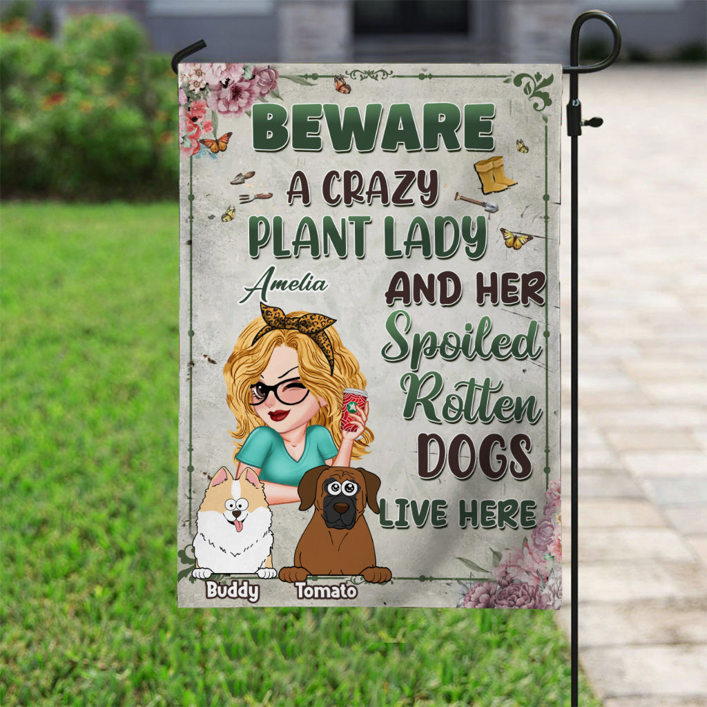 La folle aux plantes et ses chiens - Drapeau de jardin personnalisé