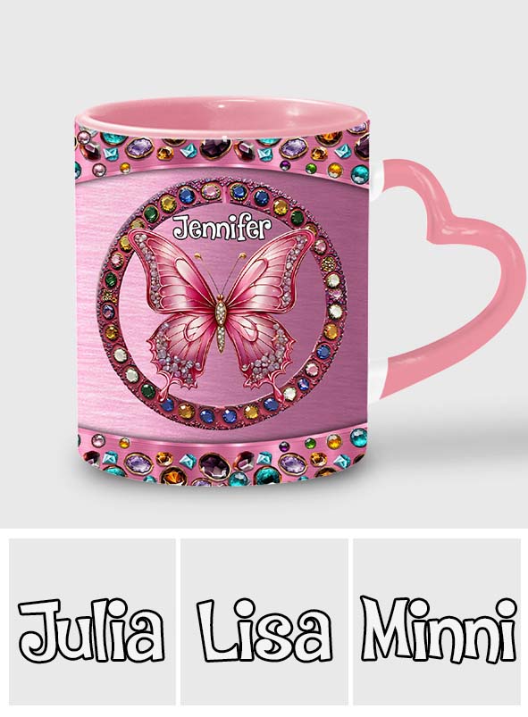 Wunderschöner rosa personalisierter Becher mit Schmetterlingsherzgriff