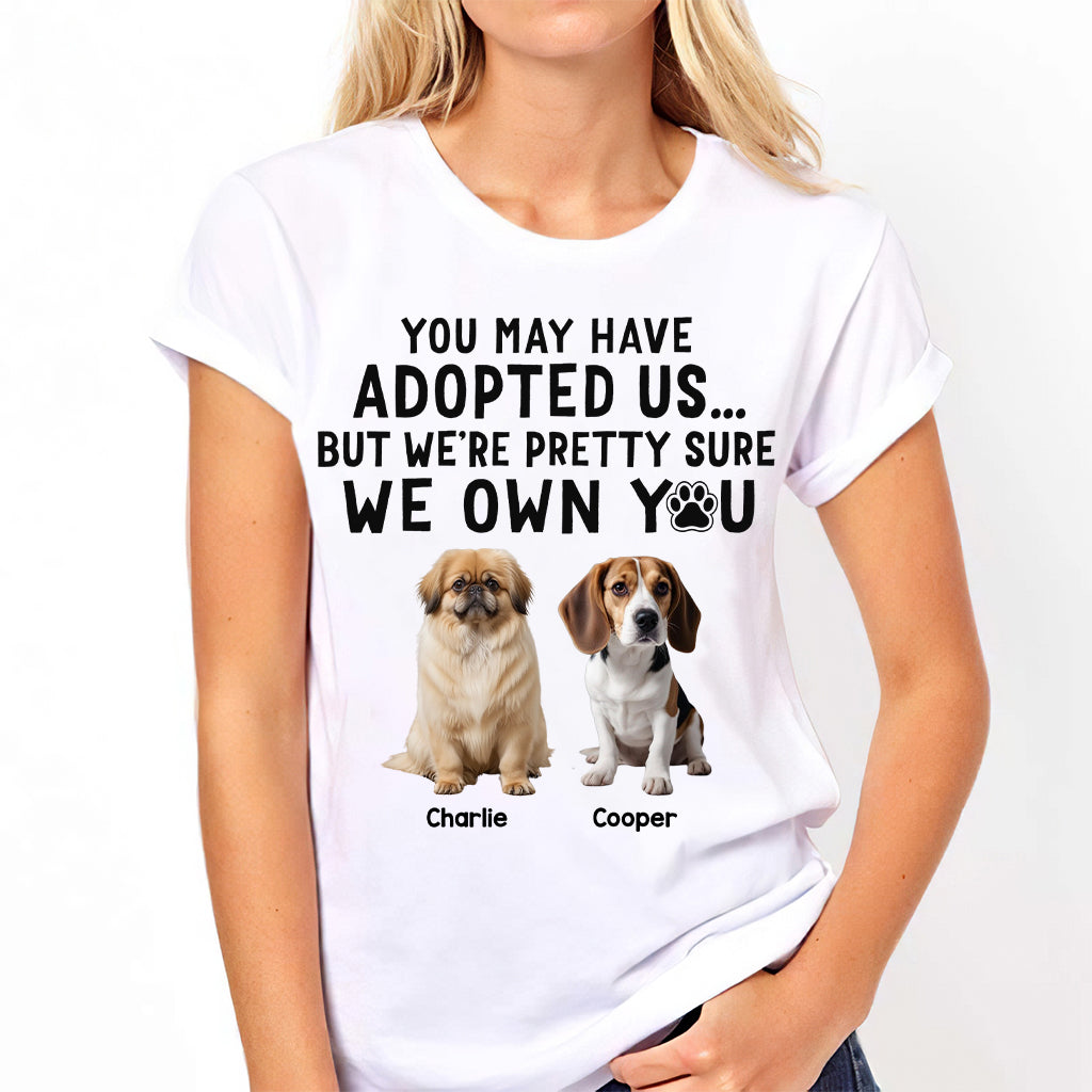 Ich bin mir ziemlich sicher, dass du mir gehörst – Personalisiertes Hunde-T-Shirt und Hoodie