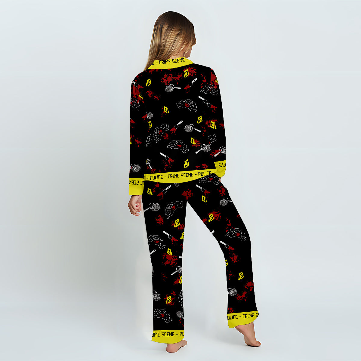True Crime Junkie – Personalisierter Pyjama mit Knopfleiste