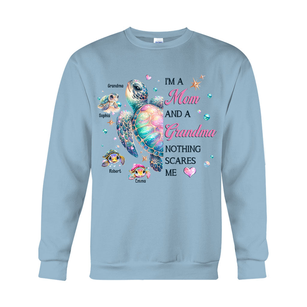 Nothing Scares Me Grandma Turtle - Personalized Grandma T-shirt And Hoodie