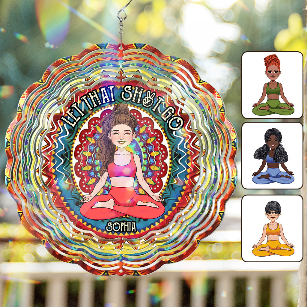 Lass den Scheiß los – Personalisierter Yoga-Windspinner